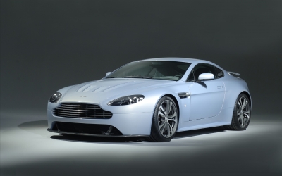 Aston-Martin_004008.jpg